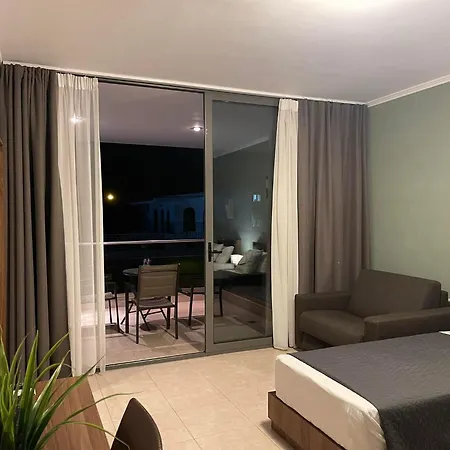 Ξενοδοχείο με διαμερίσματα Centrum 3*